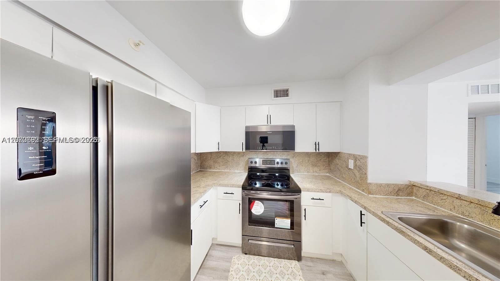RIOPLAZA CONDOMINIUM NORT · #607 in Miami - Photo 2