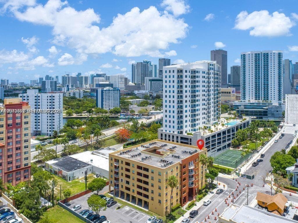 RIOPLAZA CONDOMINIUM NORT · #607 in Miami - Photo 15