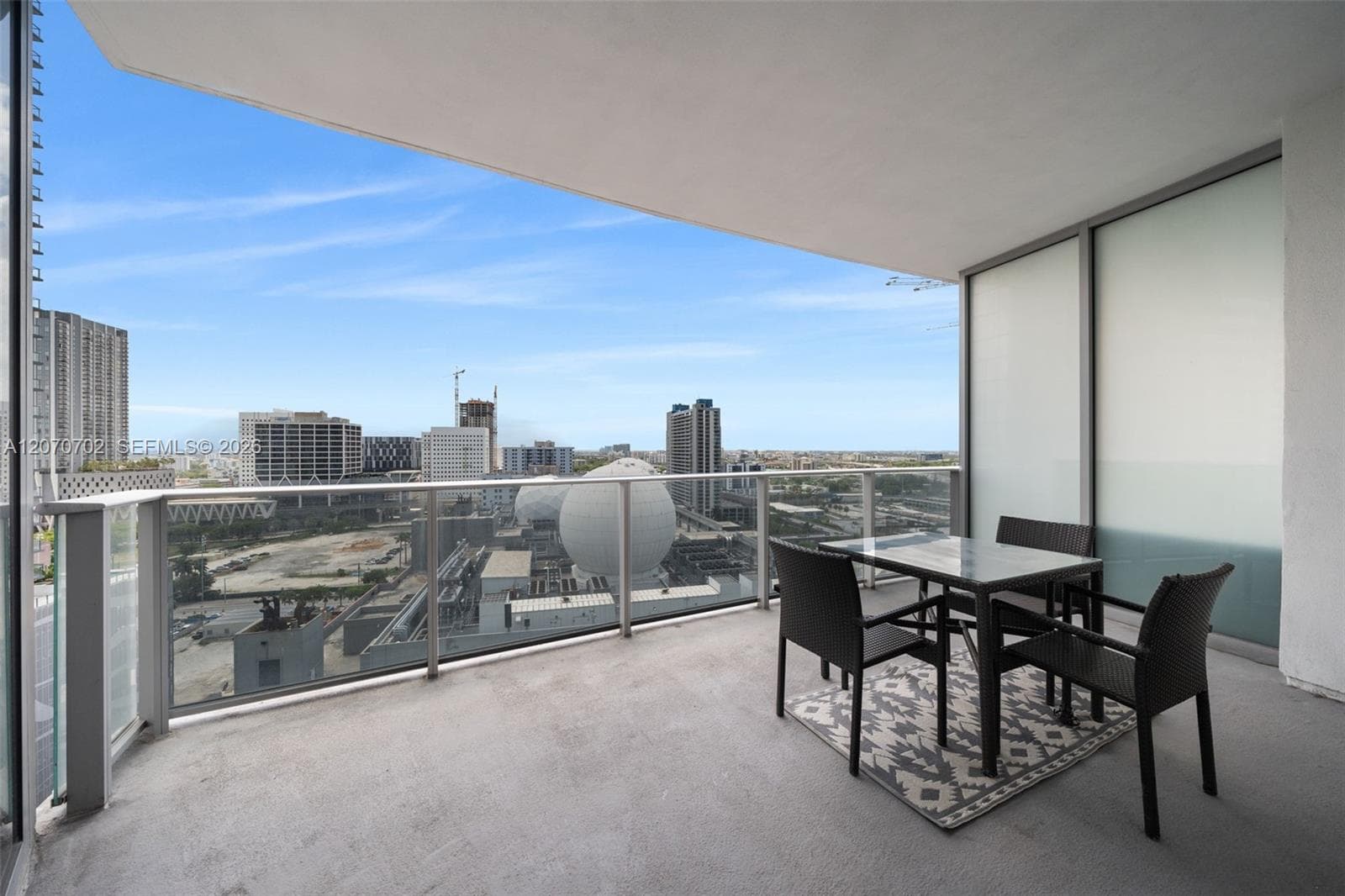 Paramount Miami Worldcenter · #1610 in Miami - Photo 2