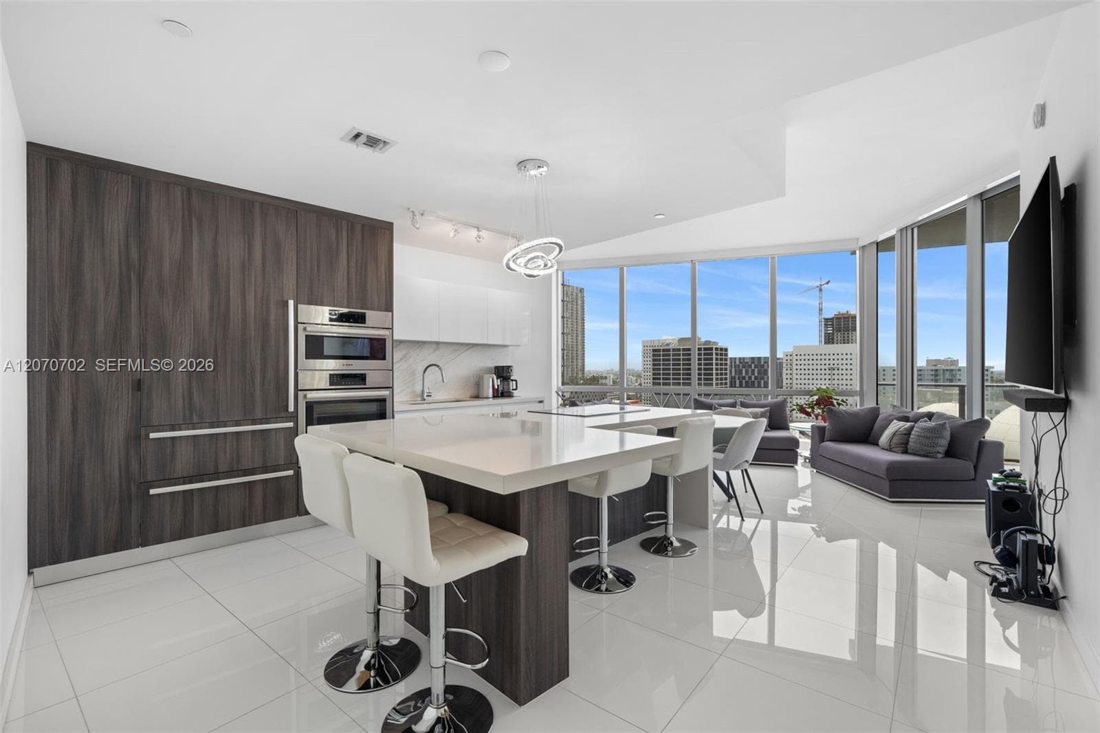 Paramount Miami Worldcenter · #1610 in Miami - Photo 3