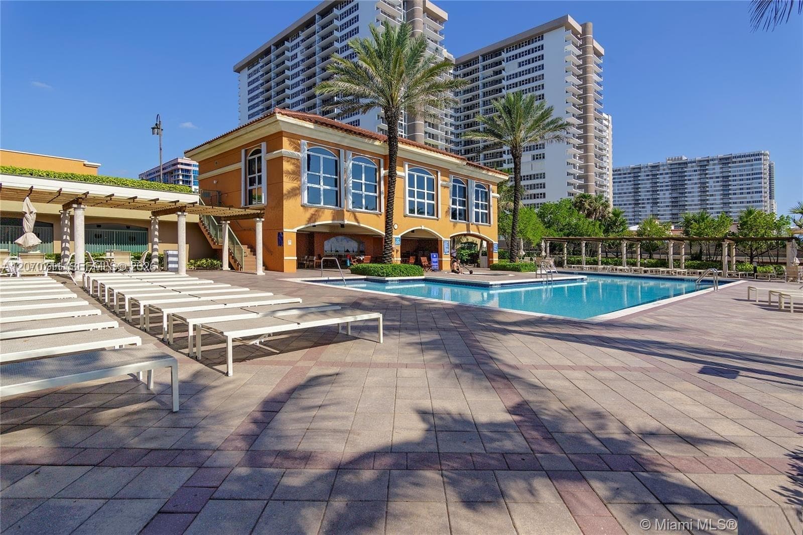 2080 OCEAN · #MPH09 in Hallandale Beach - Photo 37