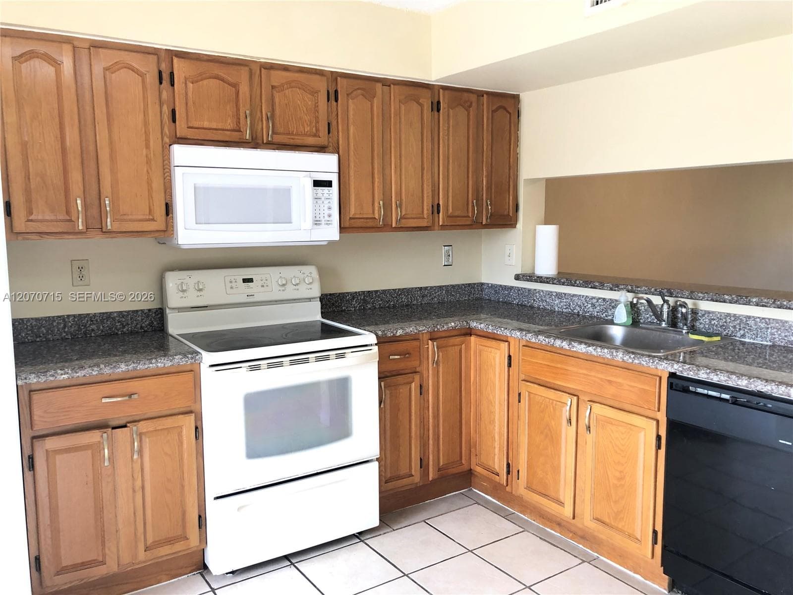 WATERVIEW CONDO · #13-206 in Miami - Photo 5