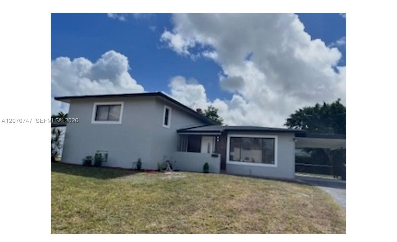 1230 NE 200th Ter photo 2