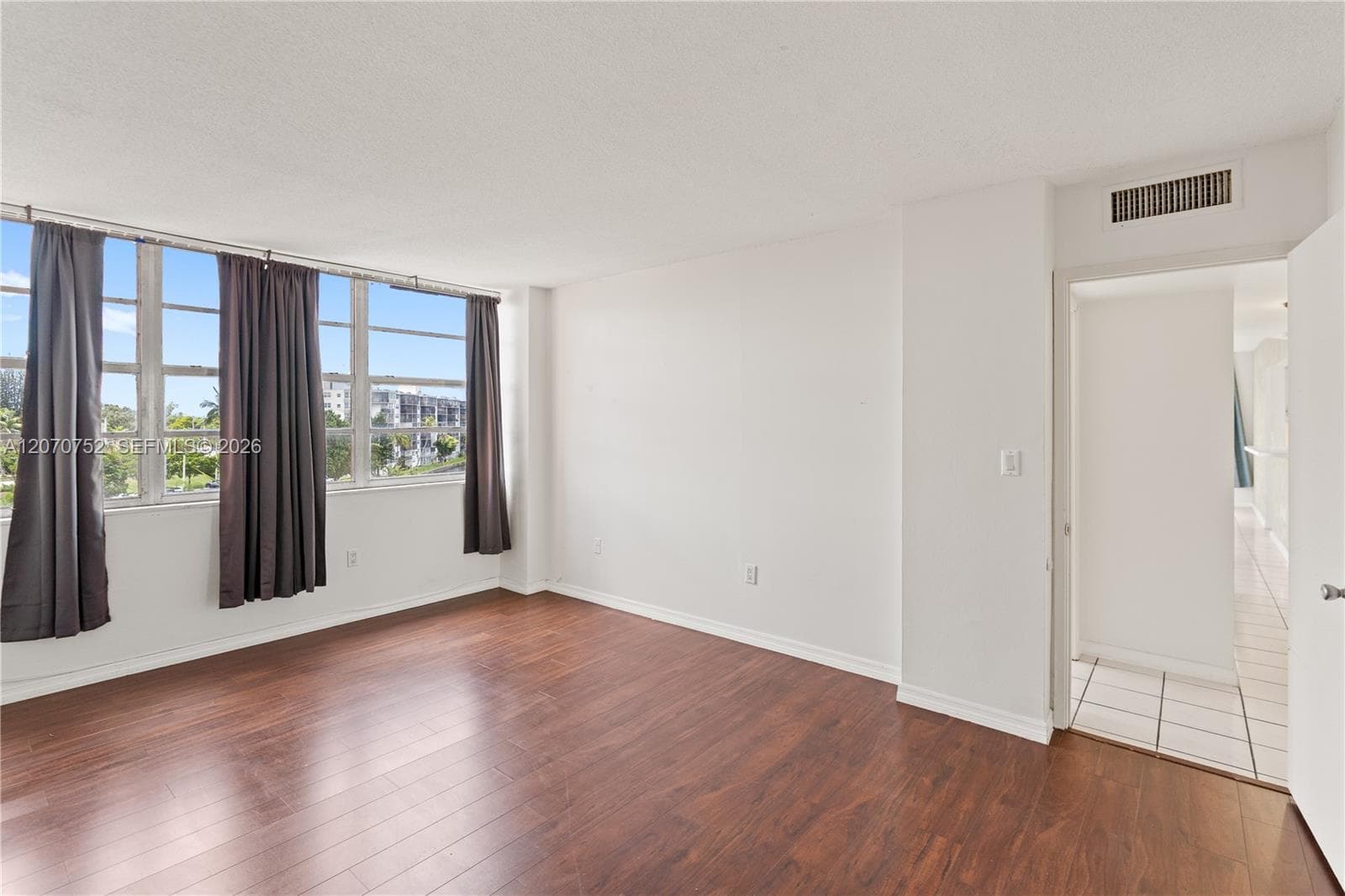 BUCKLEY TOWERS CONDO - EA · #505W in Miami - Photo 23