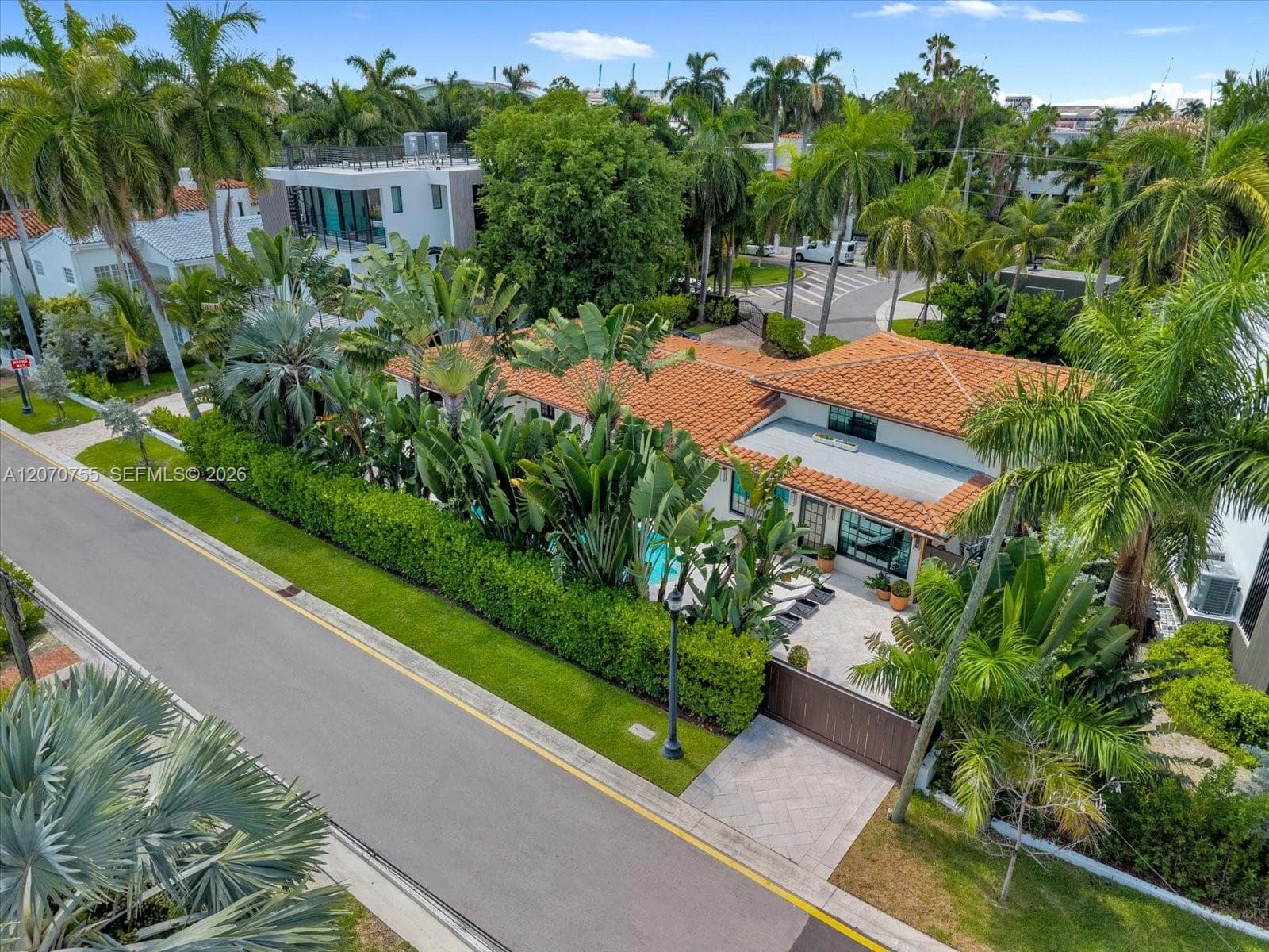 287 Palm Ave photo 33