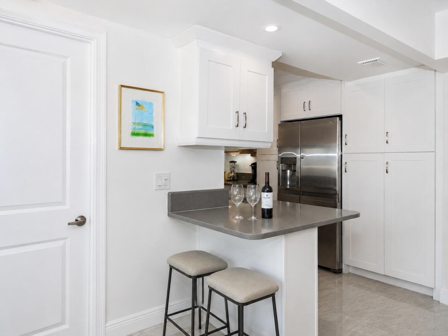723 kitchen with bar stools