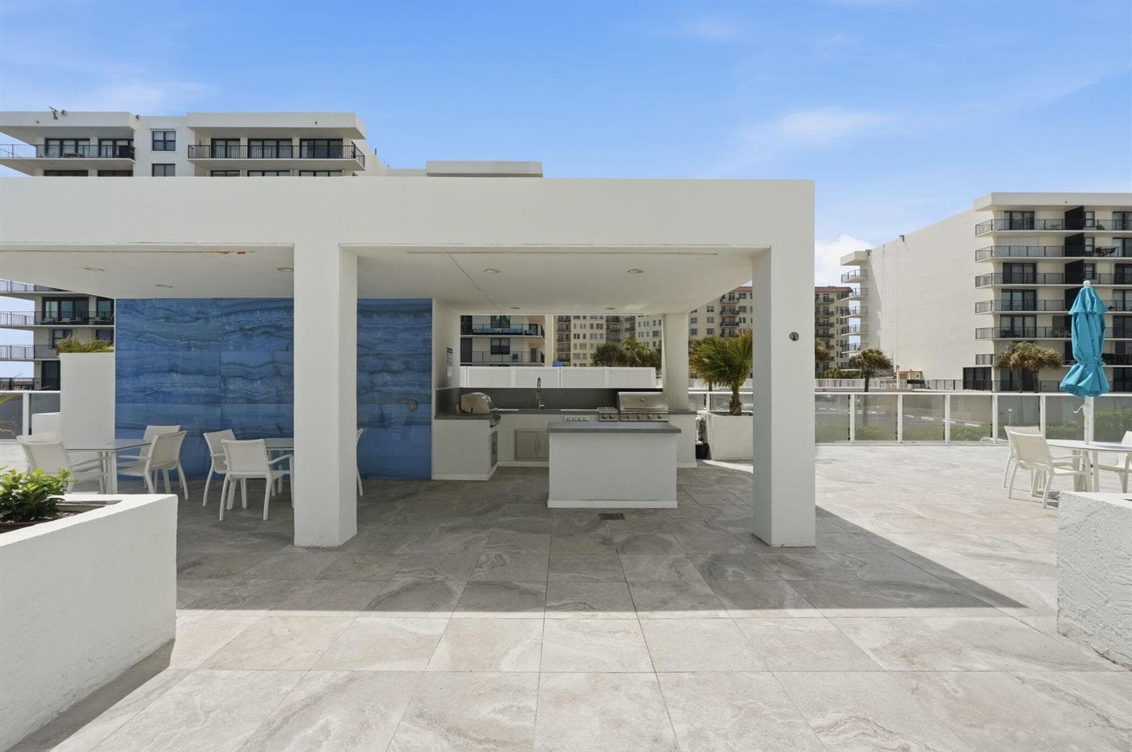 pool amenities
