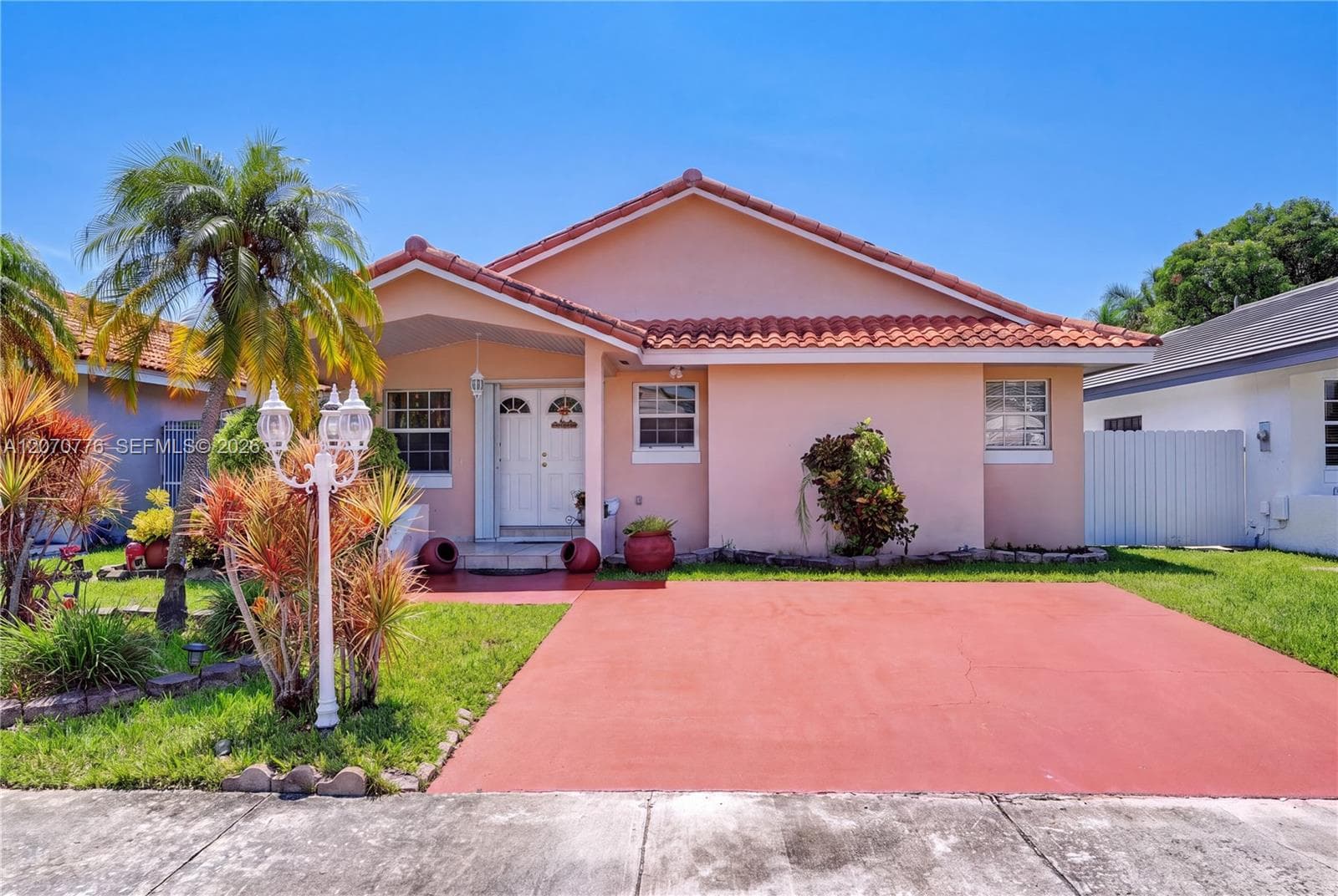 2375 SW 141st Ave photo 1