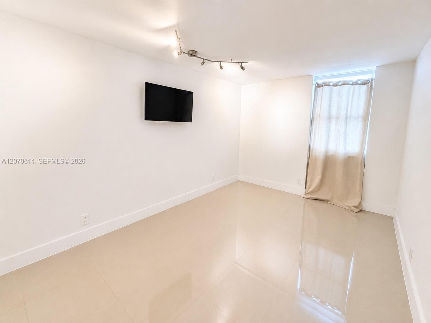 PRINCE GEORGE ARMS CONDO · #8I in Hallandale Beach - Photo 9