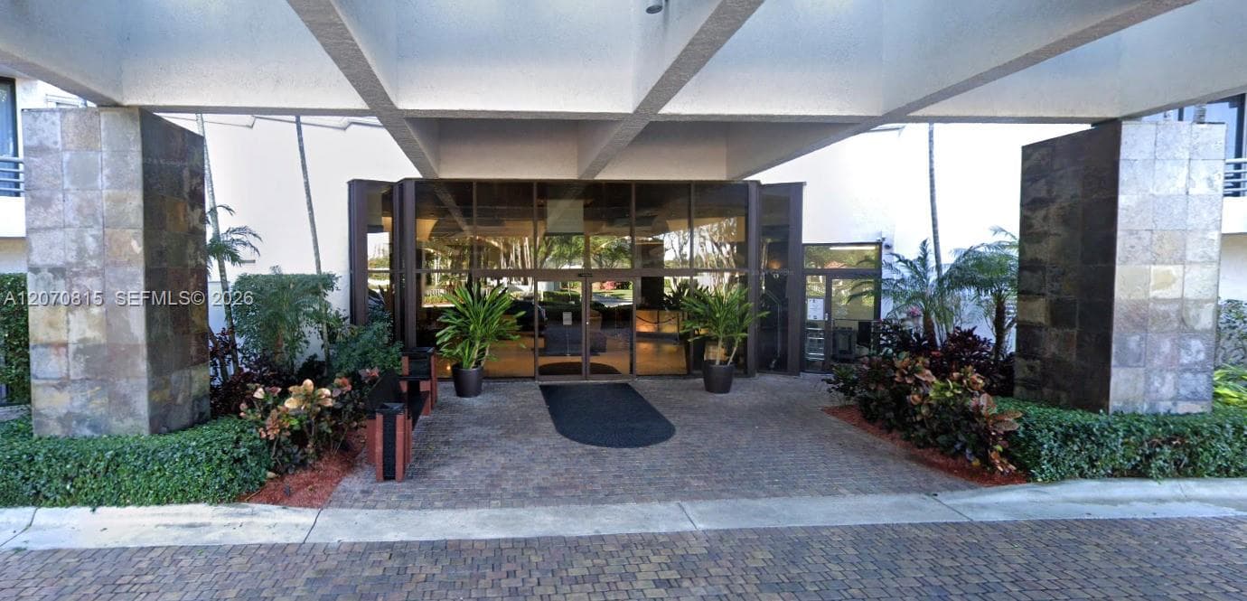 PARC CENTRAL AVENTURA E · #517 in Aventura - Photo 21