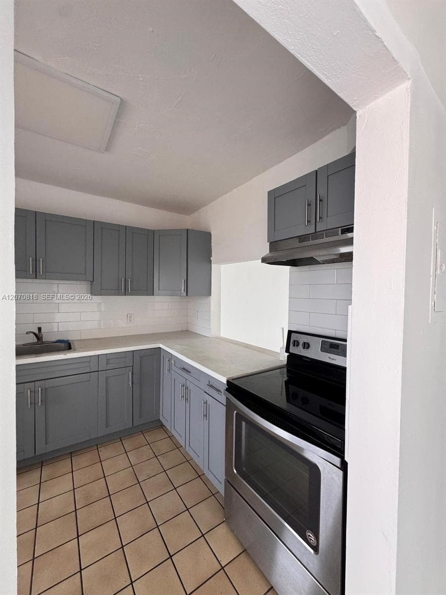 STAR LAKES ESTATES · #626 in Miami - Photo 8