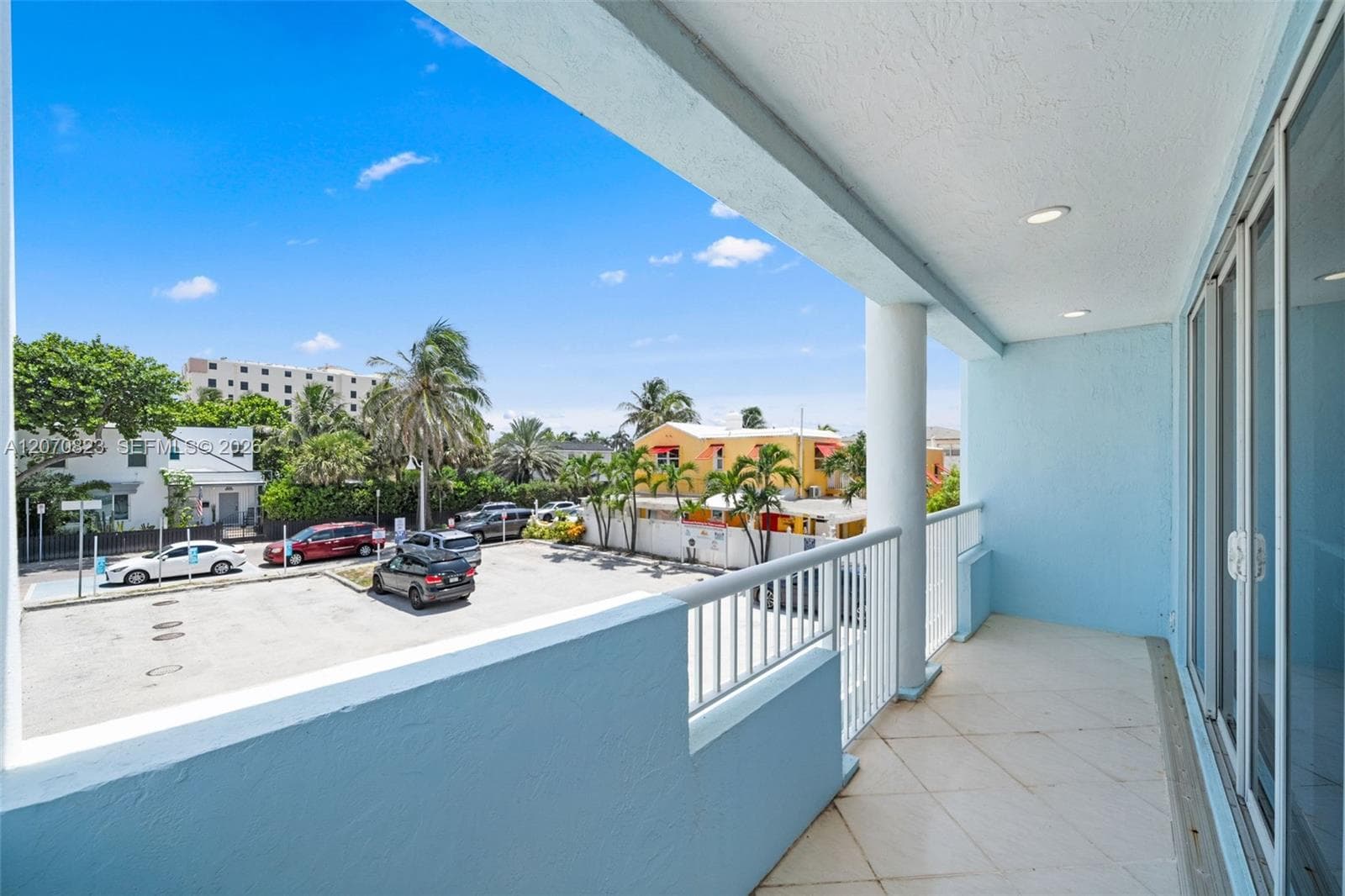 311 N N Surf Rd photo 42