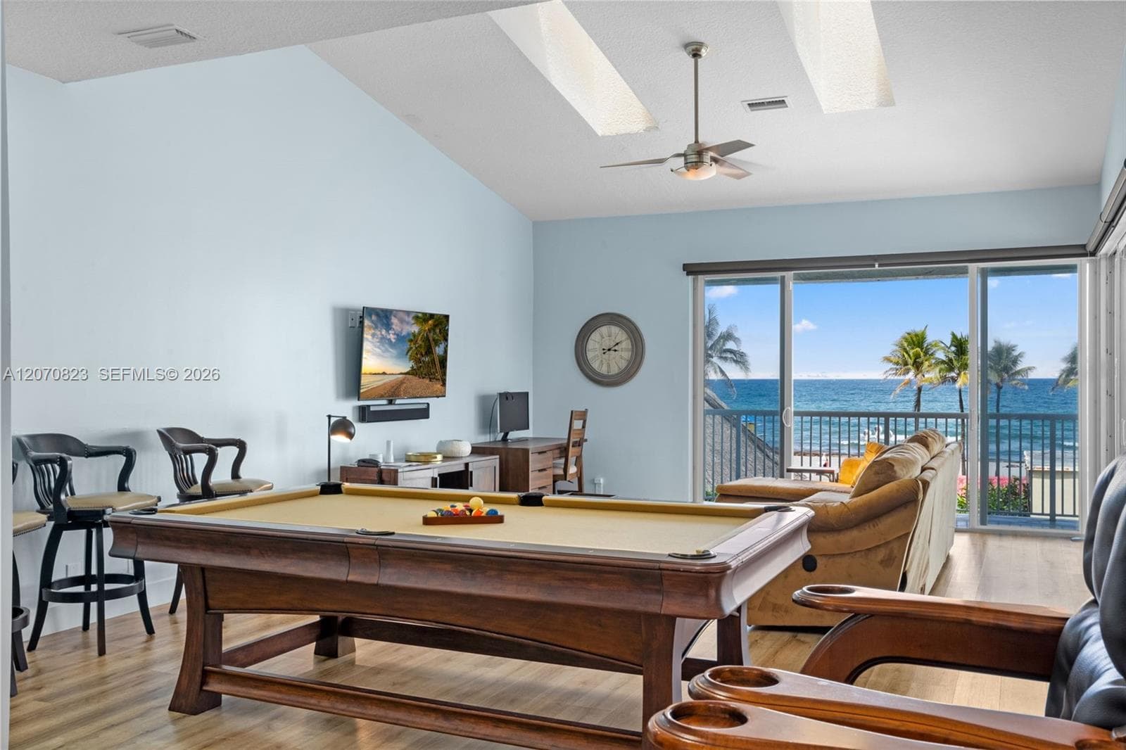 311 N N Surf Rd photo 16