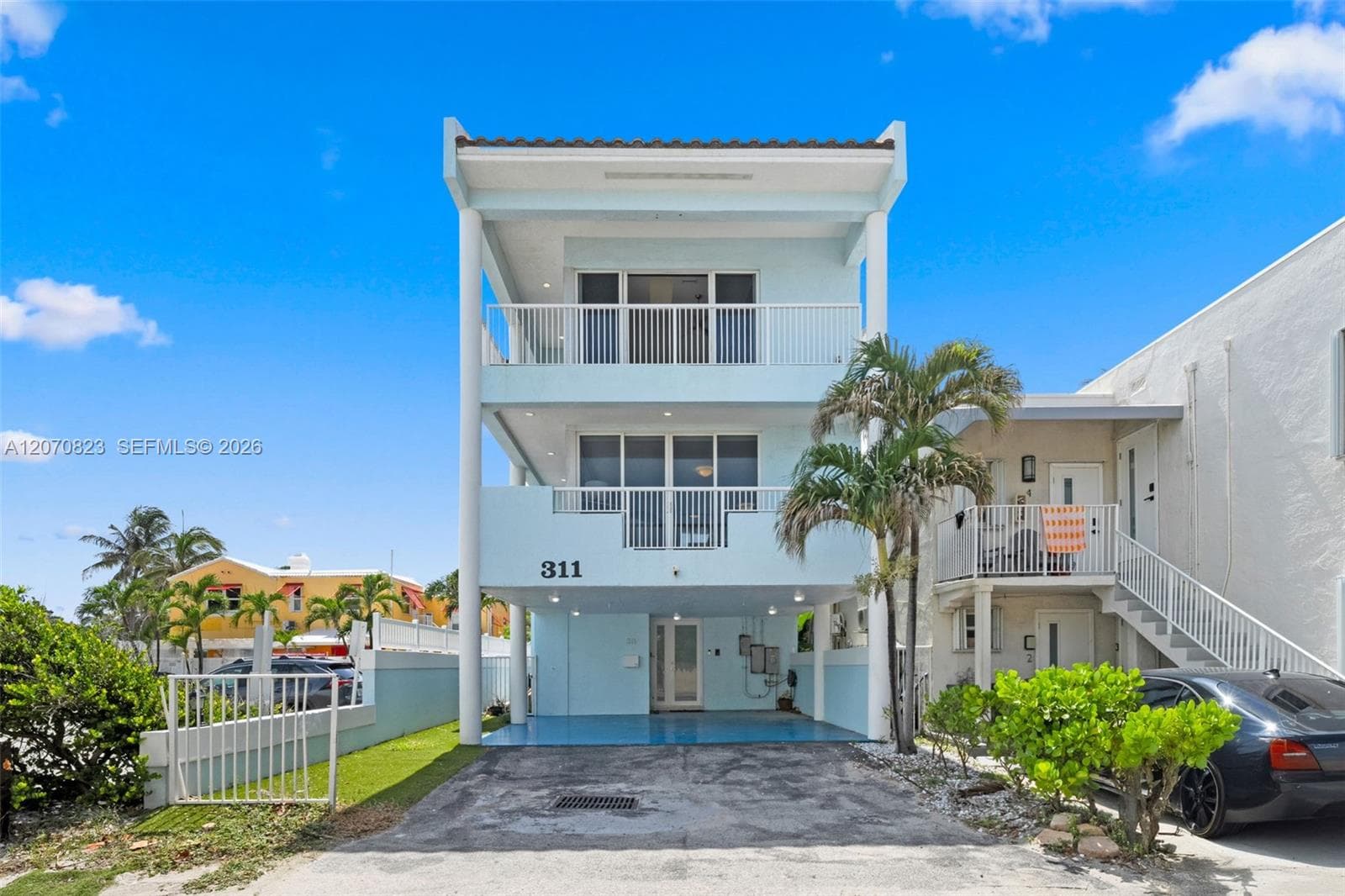 311 N N Surf Rd photo 3