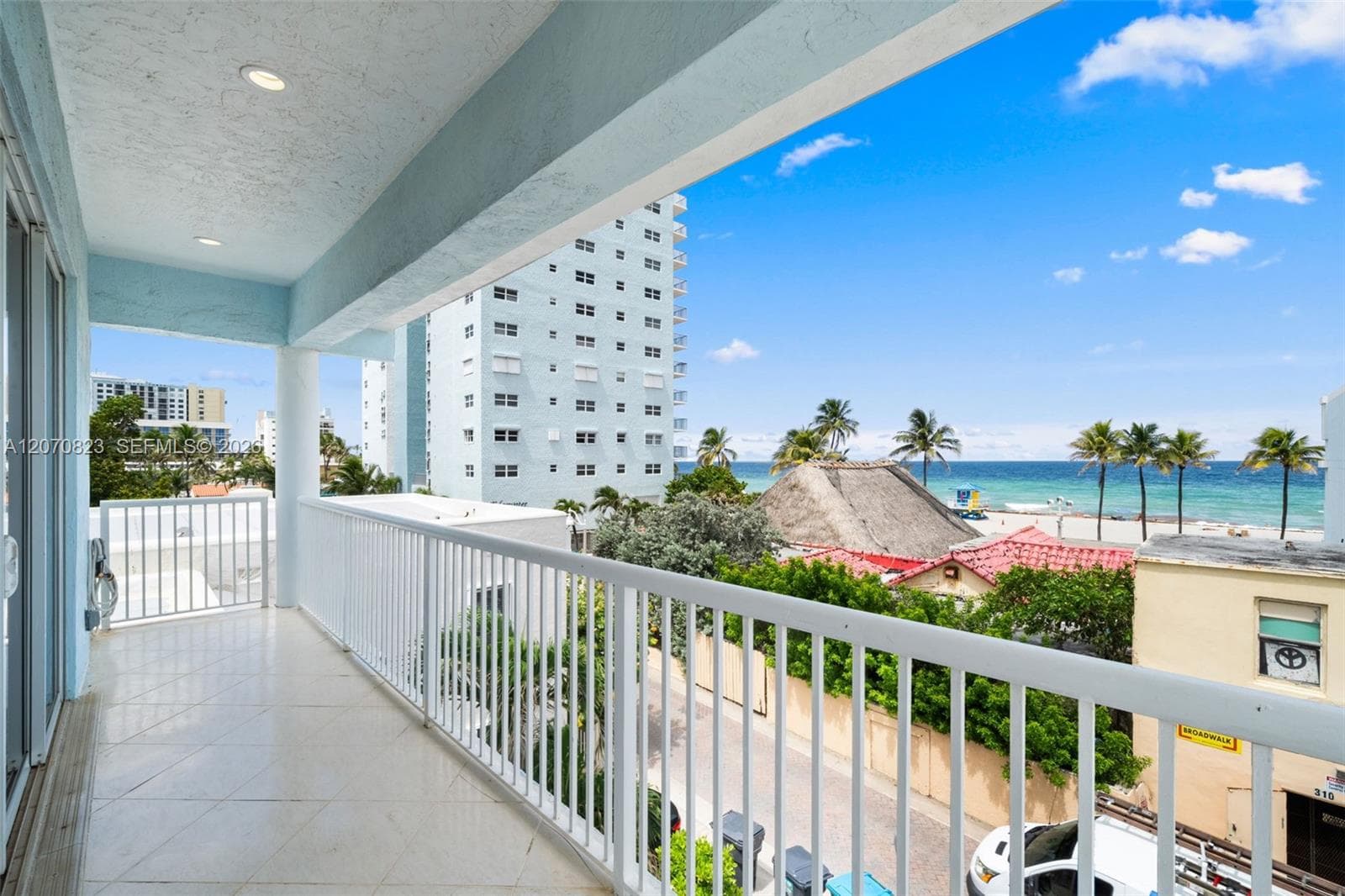 311 N N Surf Rd photo 24