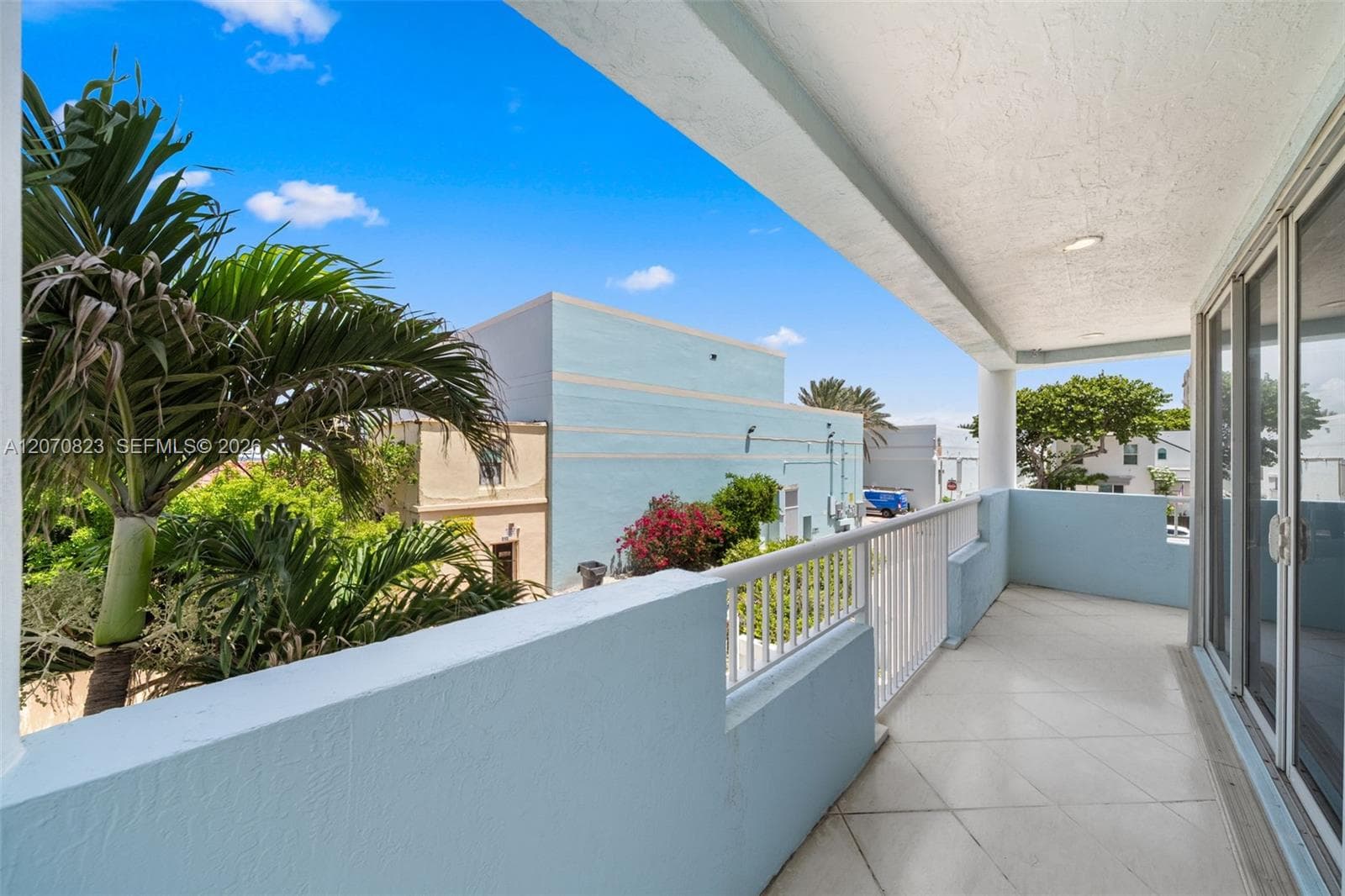 311 N N Surf Rd photo 45