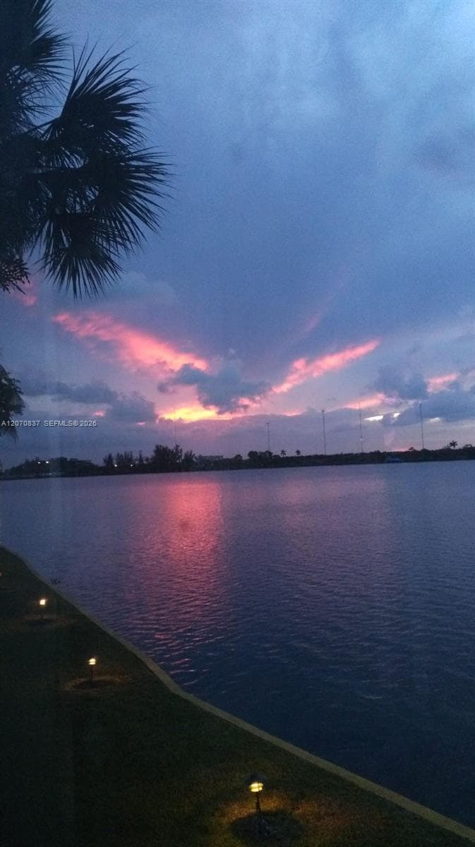 ROYAL BAHAMIAN EAST CONDO · #208 in Miami - Photo 3