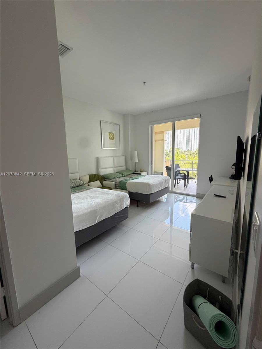150 Sunny Isles Blvd #1-TH403 photo 13
