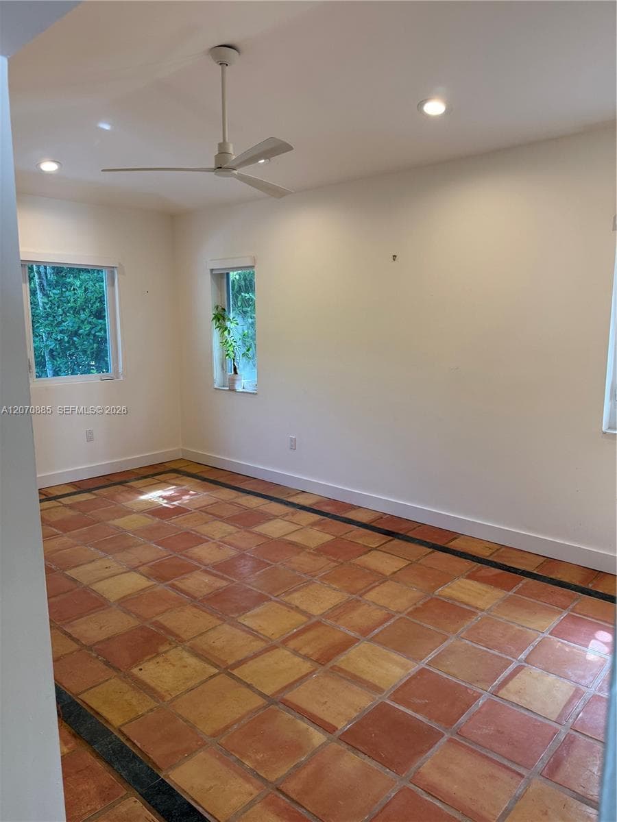 3865 Poinciana Ave photo 6