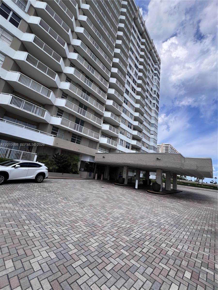 HEMISPHERES CONDO · #2D in Hallandale Beach - Photo 10
