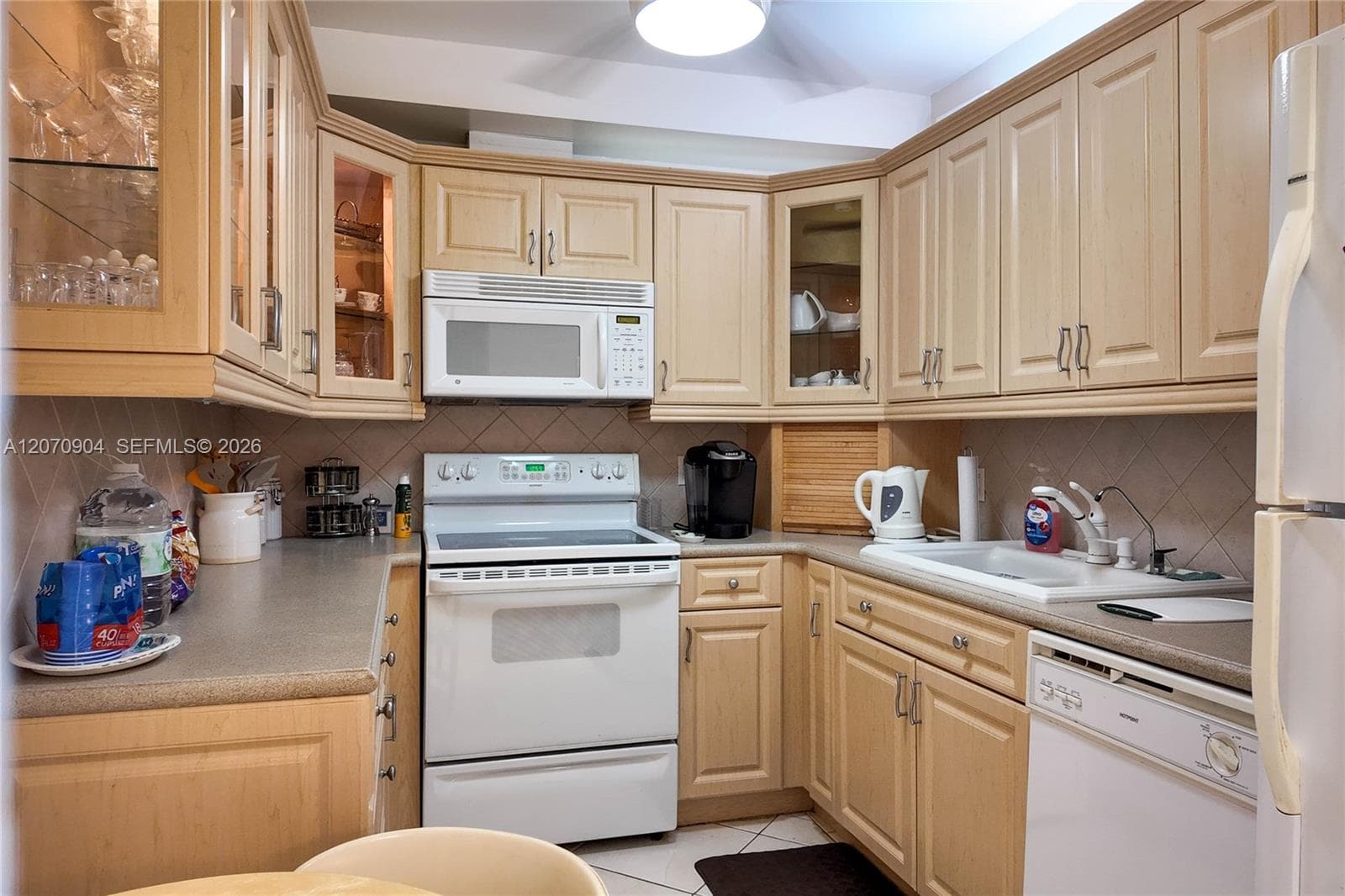 HEMISPHERES CONDO · #9C in Hallandale Beach - Photo 3