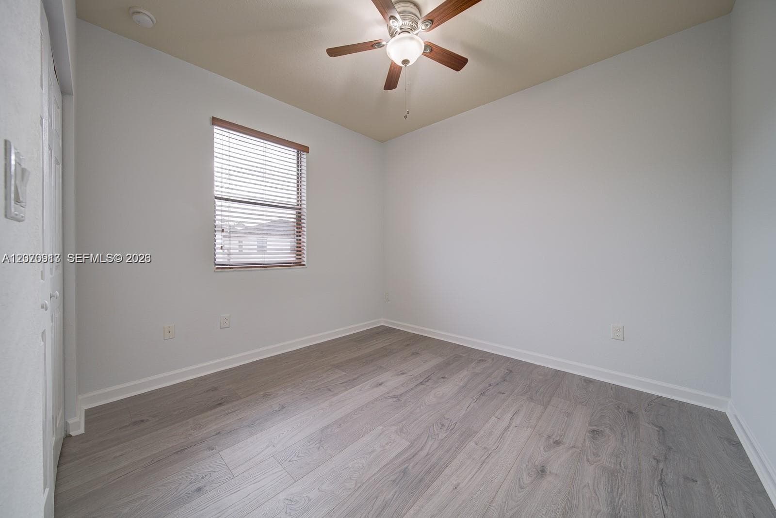 139 NE 26th Ave photo 16