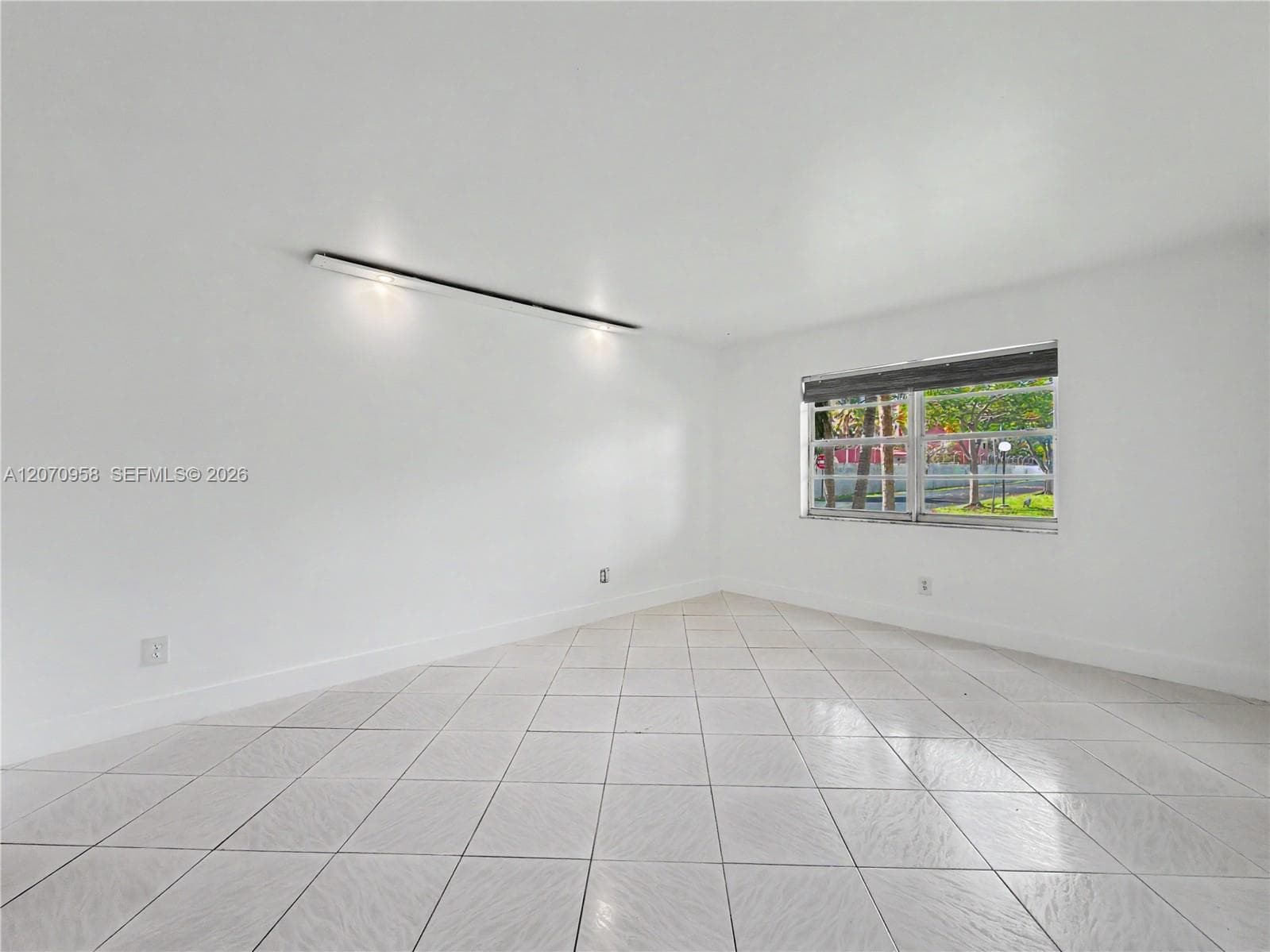 SUMMIT CHASE CONDO · #102 in Miami - Photo 14