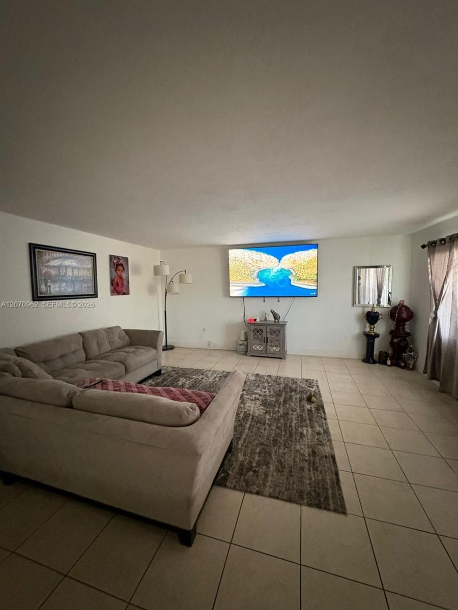 SUTTON HOUSE CONDO · #14 in North Miami - Photo 5