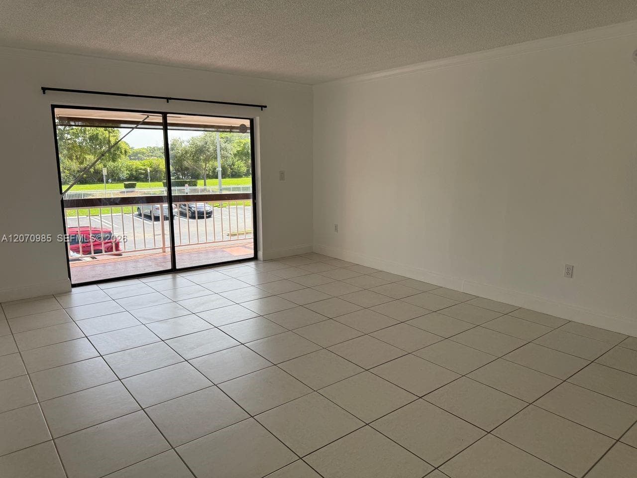 THE MEADOWS LAKE NORTH CO · #229B in Miami - Photo 5