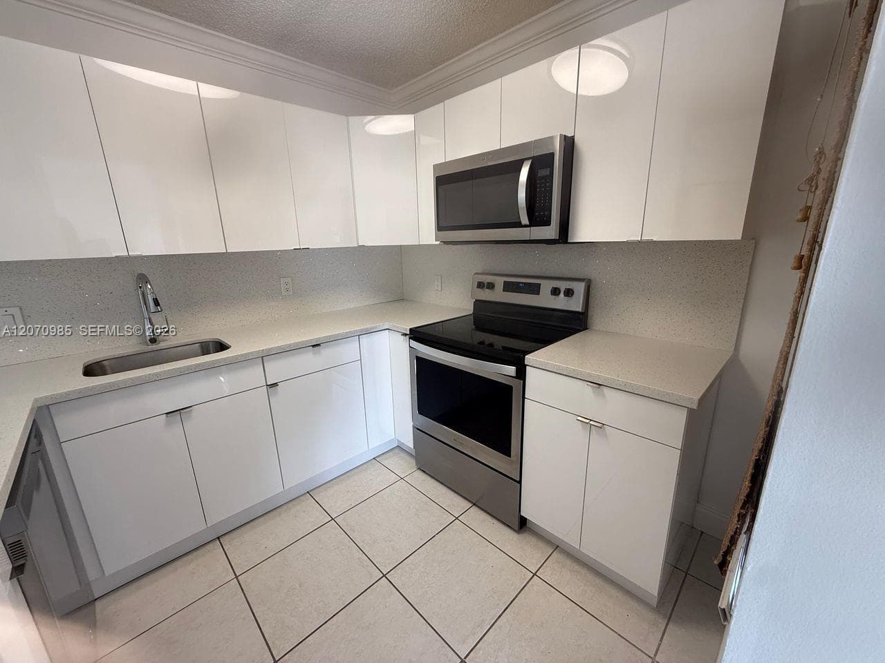 THE MEADOWS LAKE NORTH CO · #229B in Miami - Photo 9