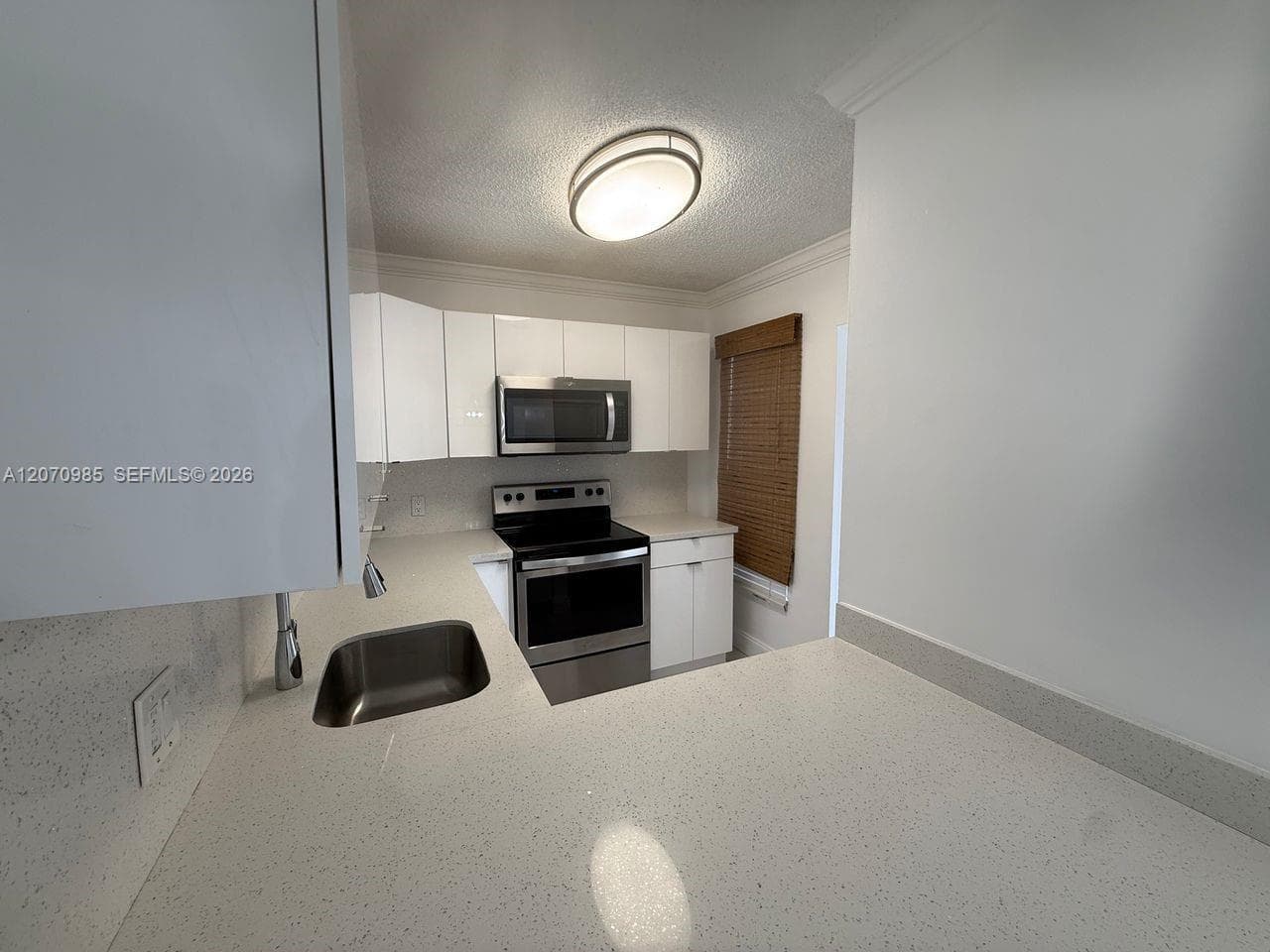 THE MEADOWS LAKE NORTH CO · #229B in Miami - Photo 8