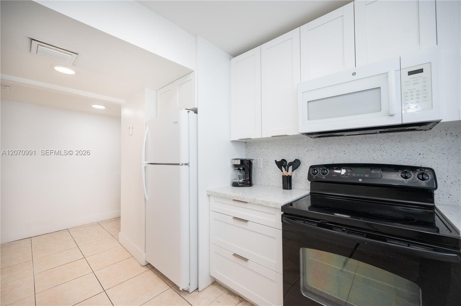 EL DORADO BAY CONDO APTS · #5D in Miami - Photo 18