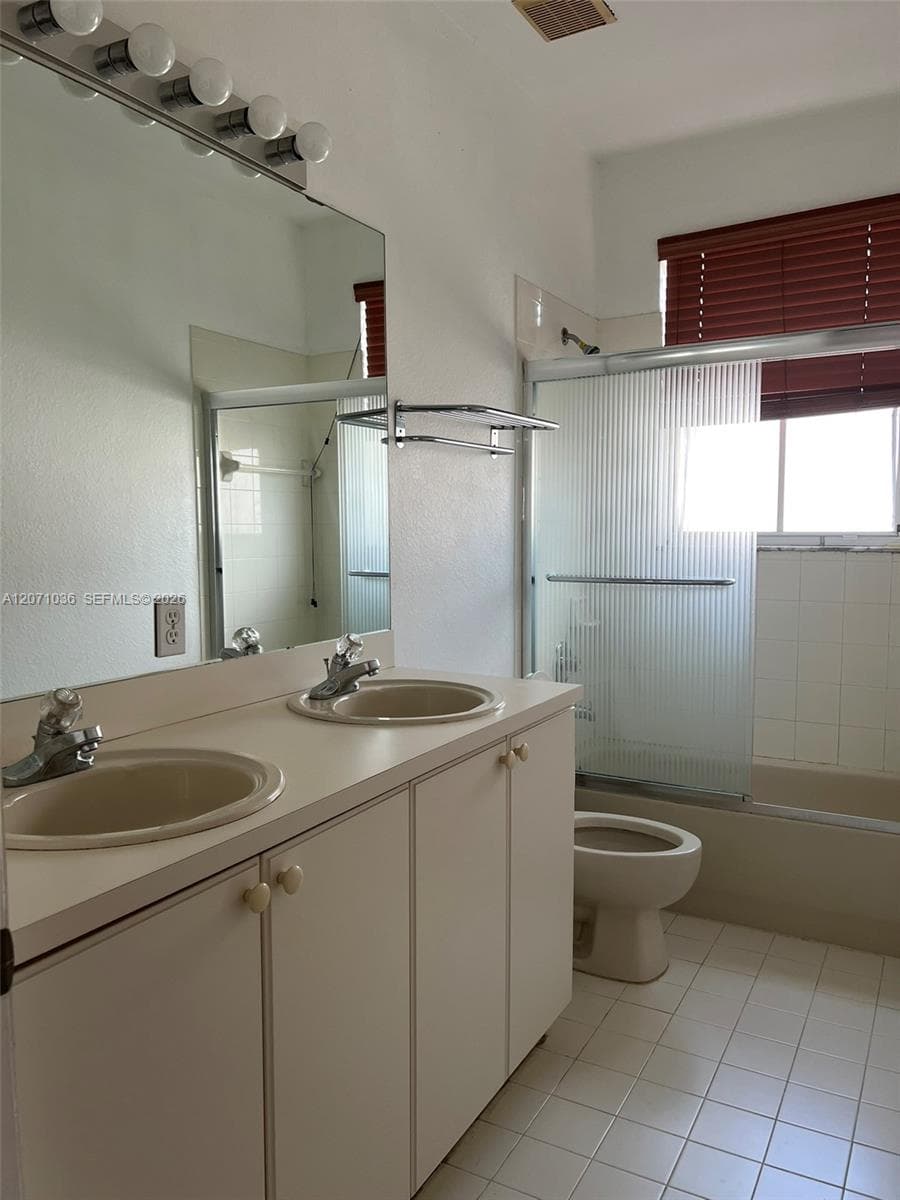 10861 NW 85th Ter photo 12