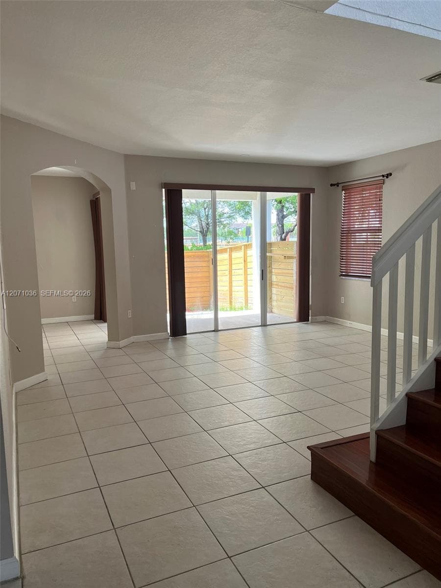 10861 NW 85th Ter photo 3