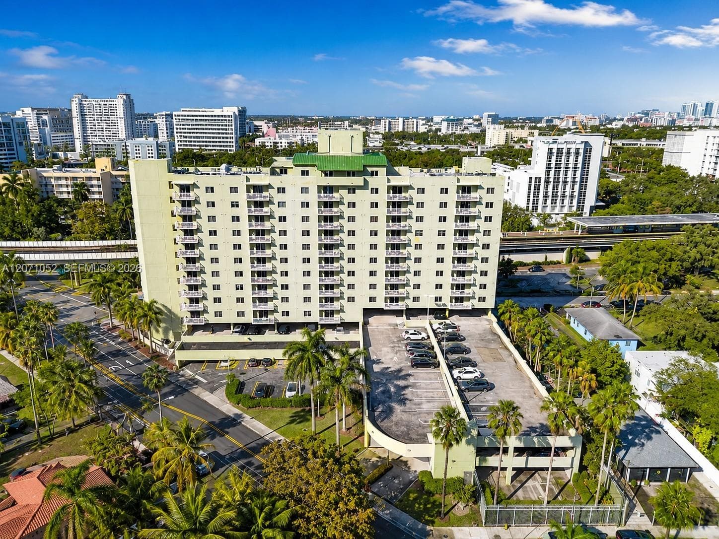 SEYBOLD POINTE CONDO · #607 in Miami - Photo 13