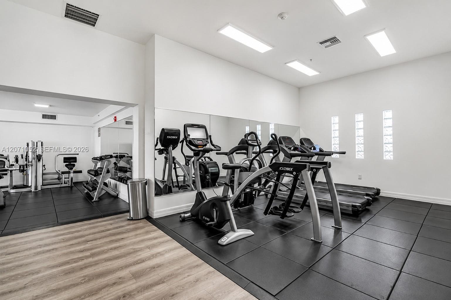SEYBOLD POINTE CONDO · #607 in Miami - Photo 17