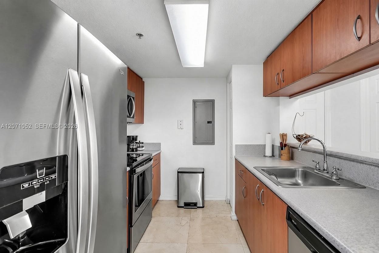 SEYBOLD POINTE CONDO · #607 in Miami - Photo 4