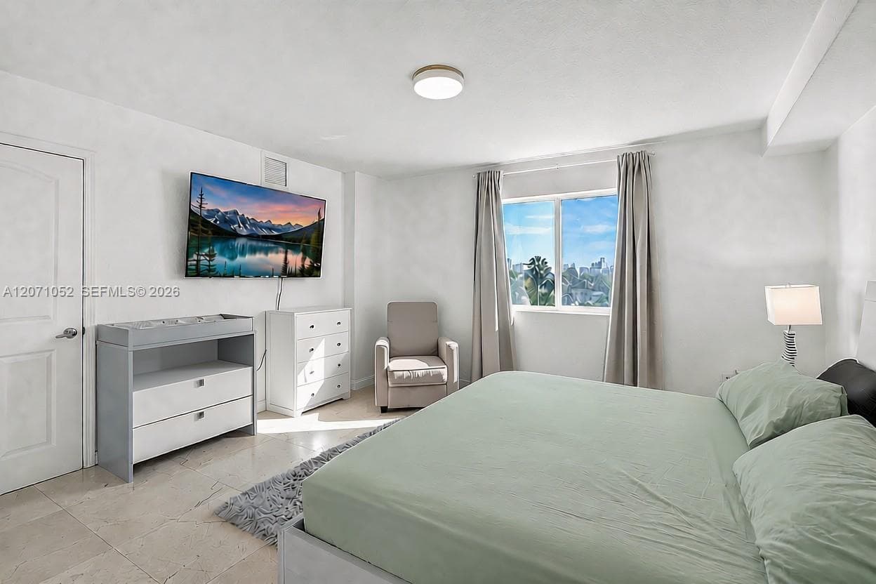 SEYBOLD POINTE CONDO · #607 in Miami - Photo 8