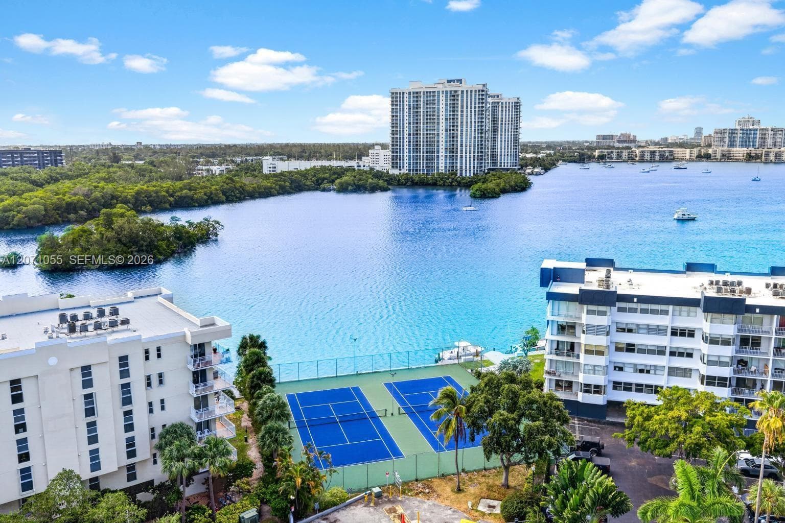 REEF WEST CONDO · #4E in North Miami Beach - Photo 35