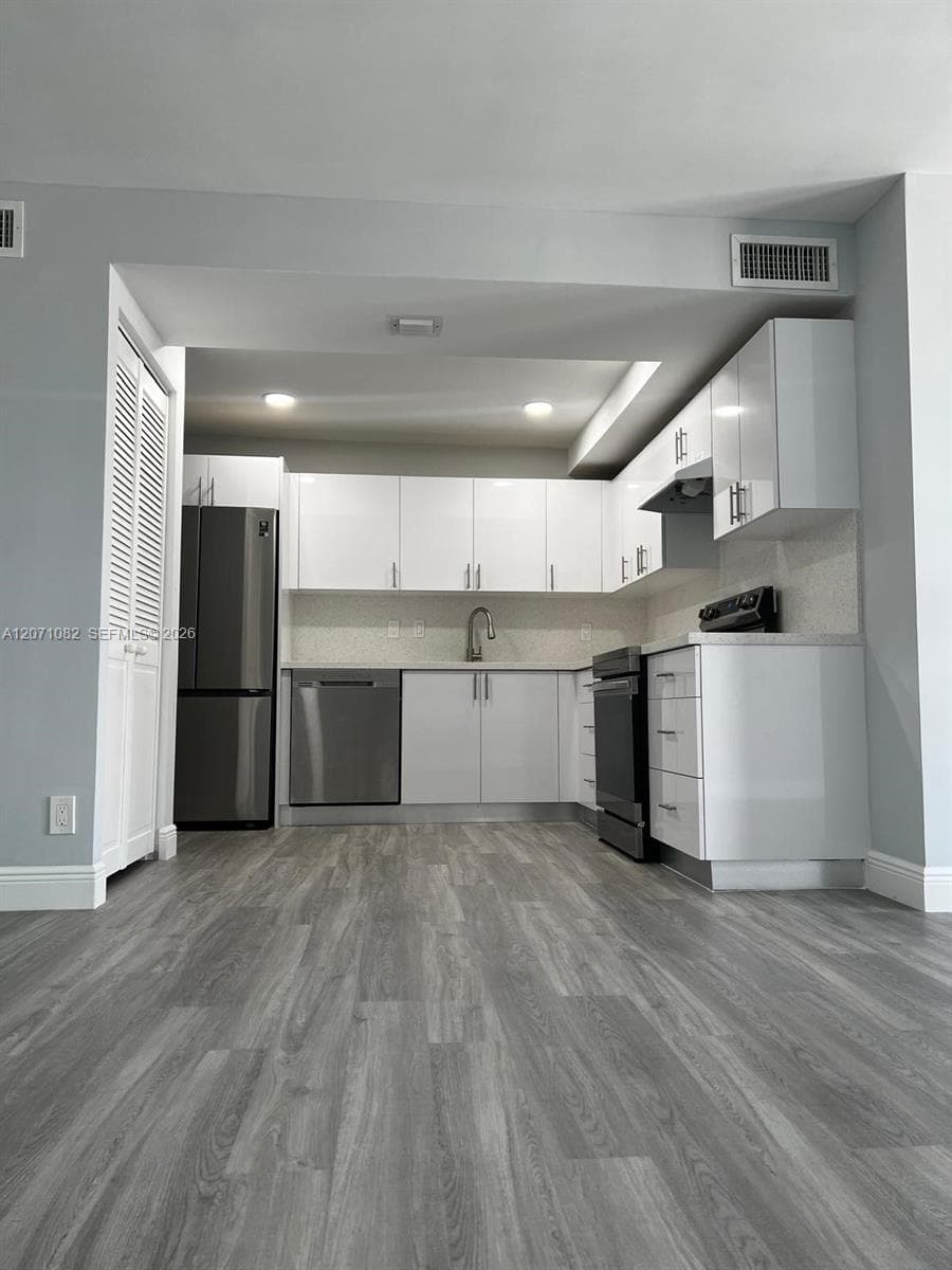 DESOTO PARK CONDO · #508 in Hallandale Beach - Photo 2