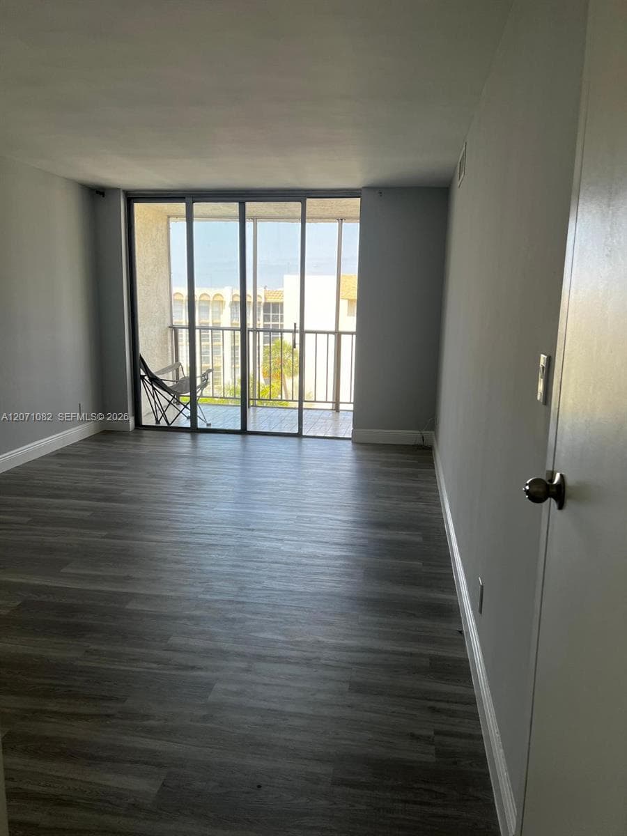 DESOTO PARK CONDO · #508 in Hallandale Beach - Photo 5