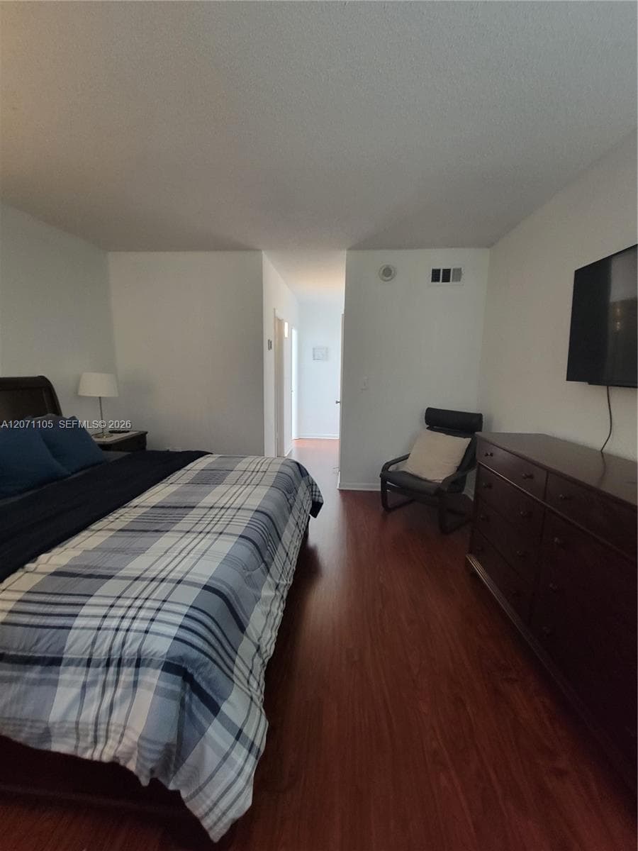 Oceanview Condo Bldg B · #1207 in Sunny Isles Beach - Photo 8