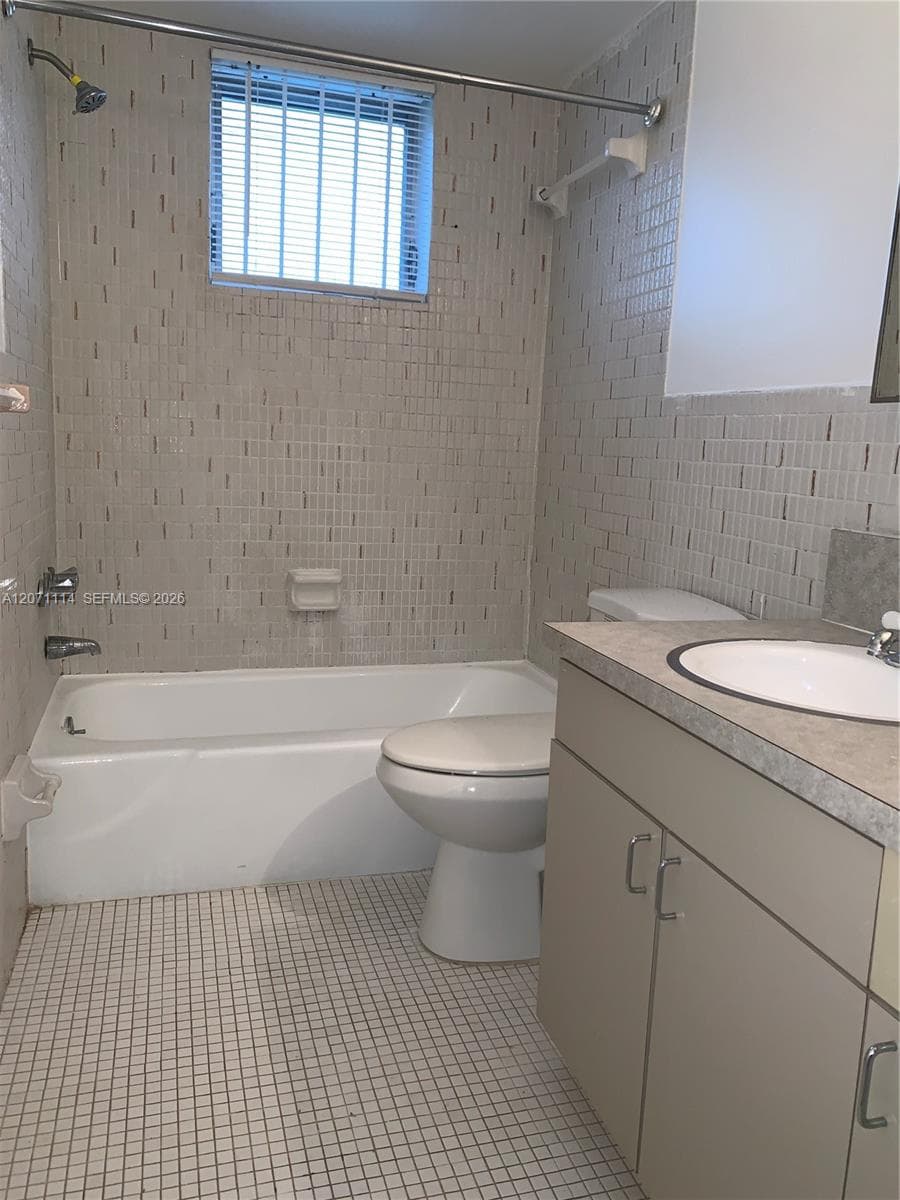 Our Lady Apartments · #4 in Hollywood - Photo 8