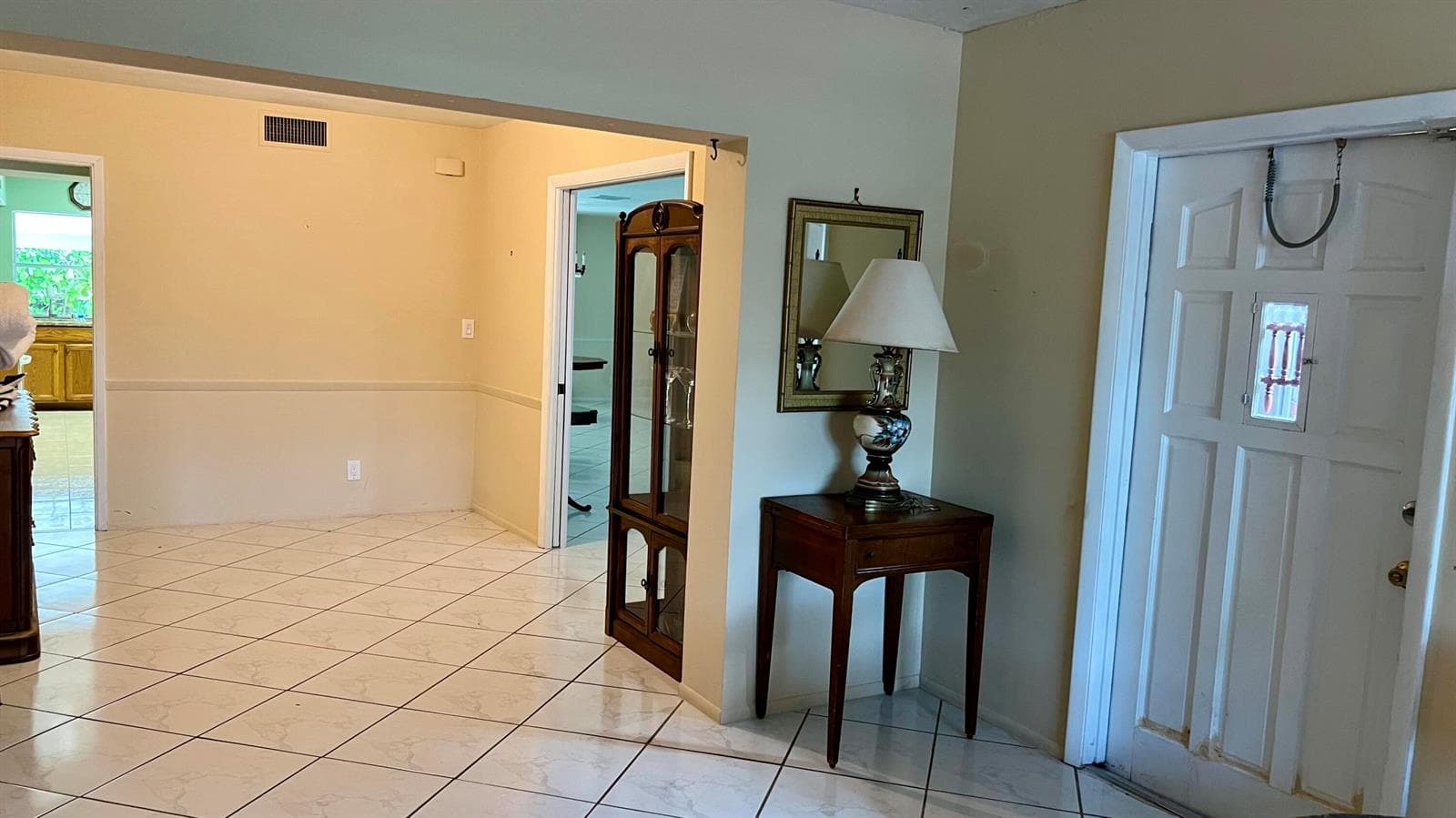 Dining Area/Foyer