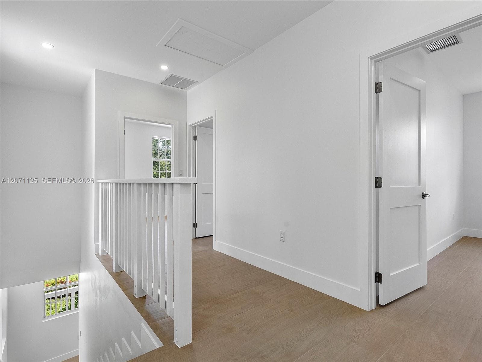 112 Florida Ave photo 13
