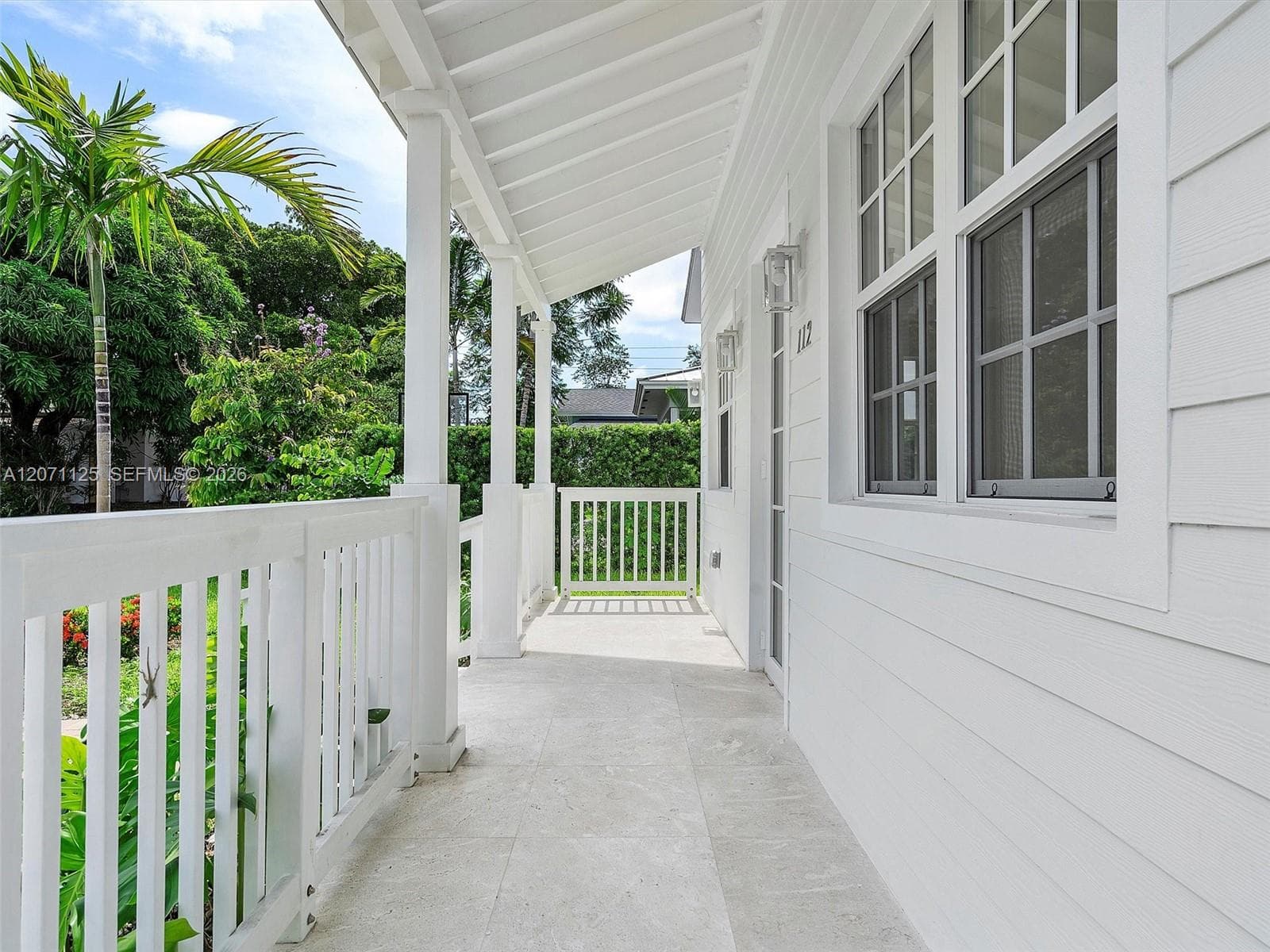 112 Florida Ave photo 3