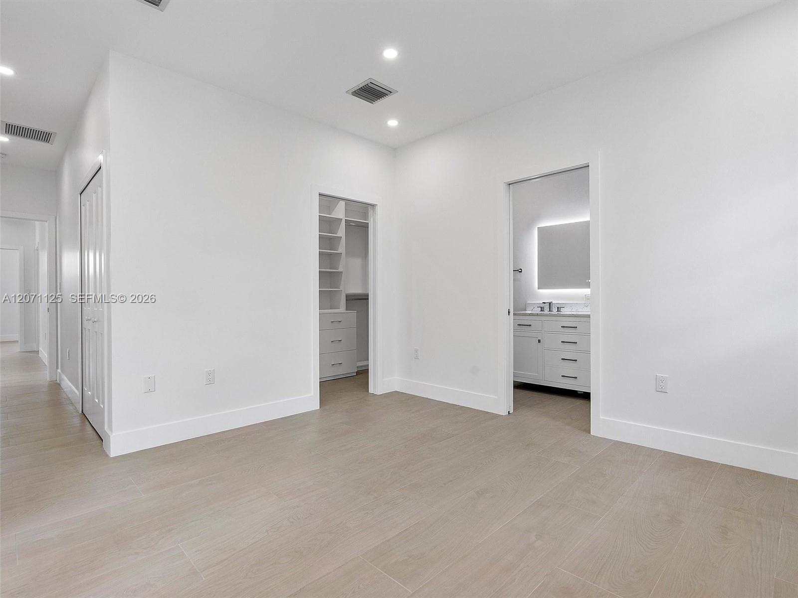 112 Florida Ave photo 20