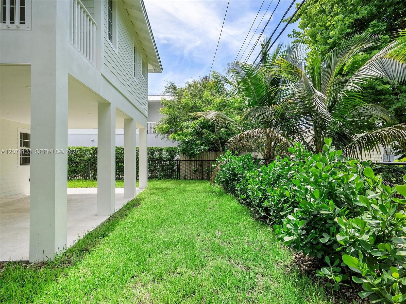 112 Florida Ave photo 37