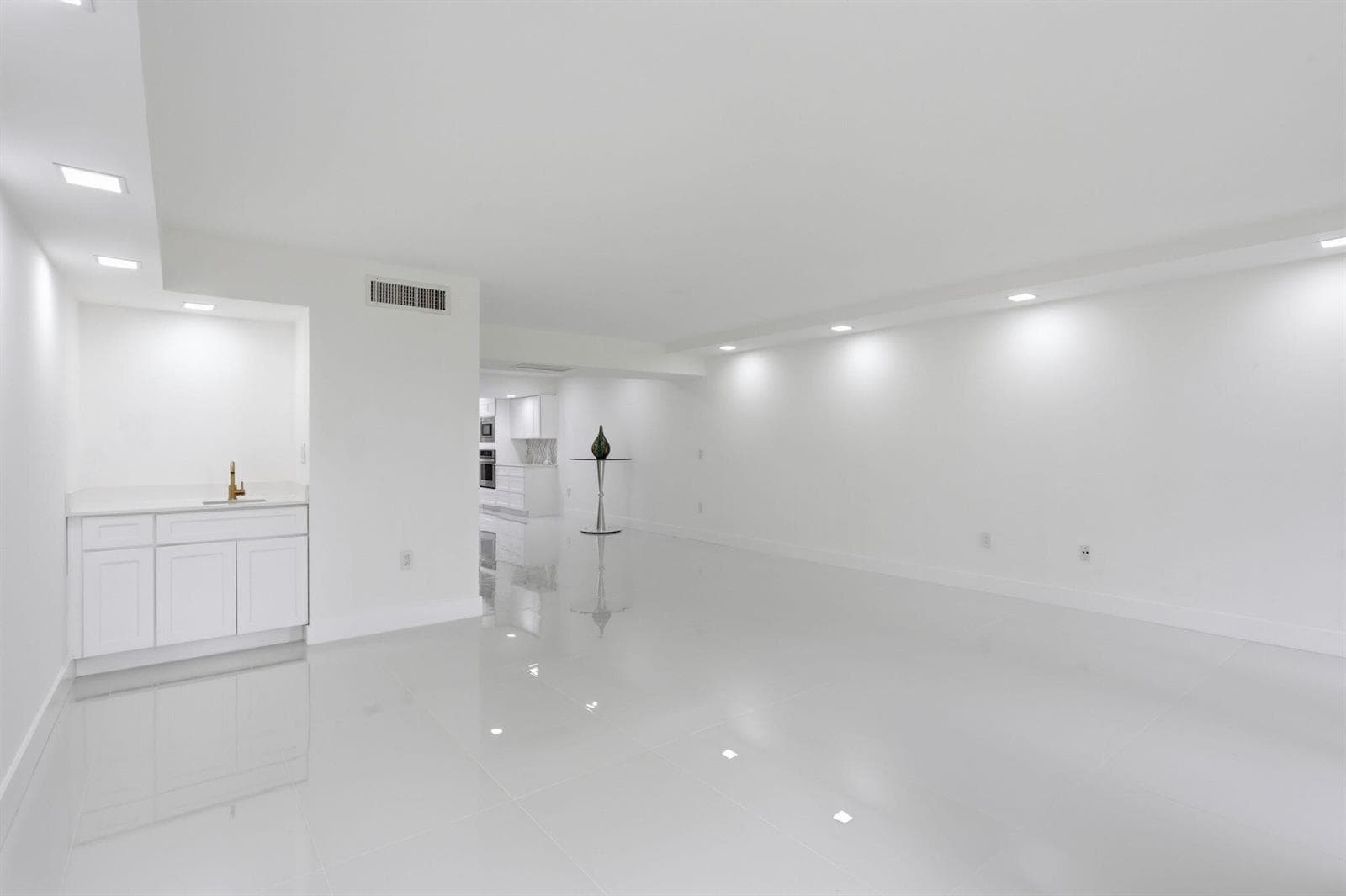 Main Living wet bar