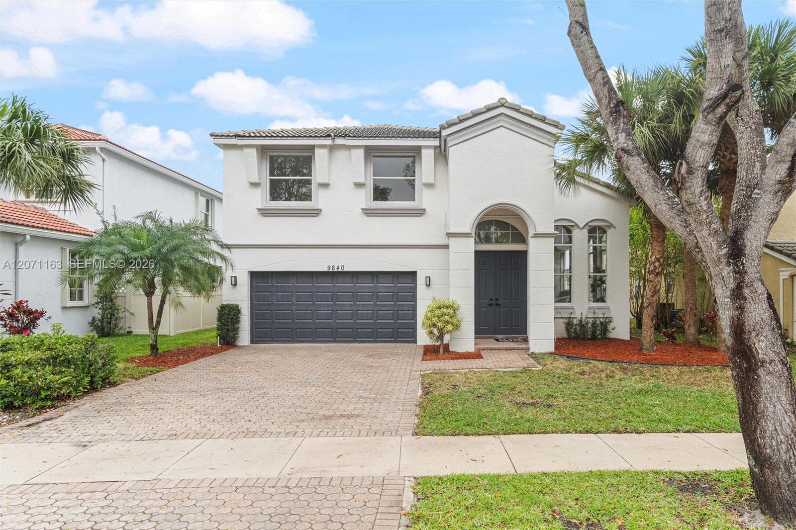 9840 Stover Way photo 2